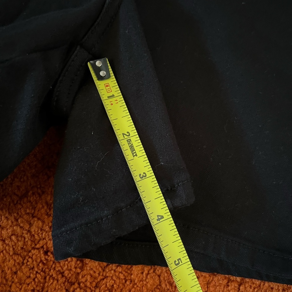 Dakota Blue women’s black shorts size 4 - Picture 6 of 8